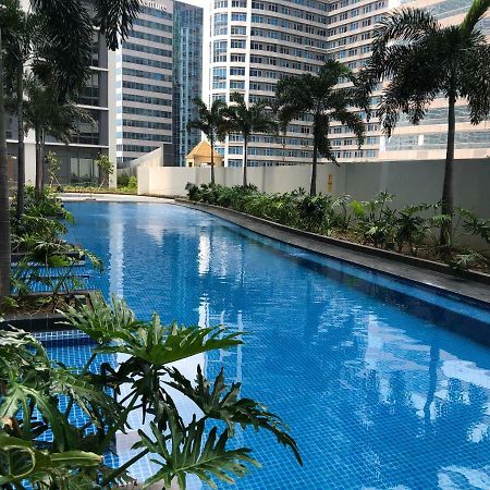 37Z One Eastwood Avenue Apartment Manila Exterior photo