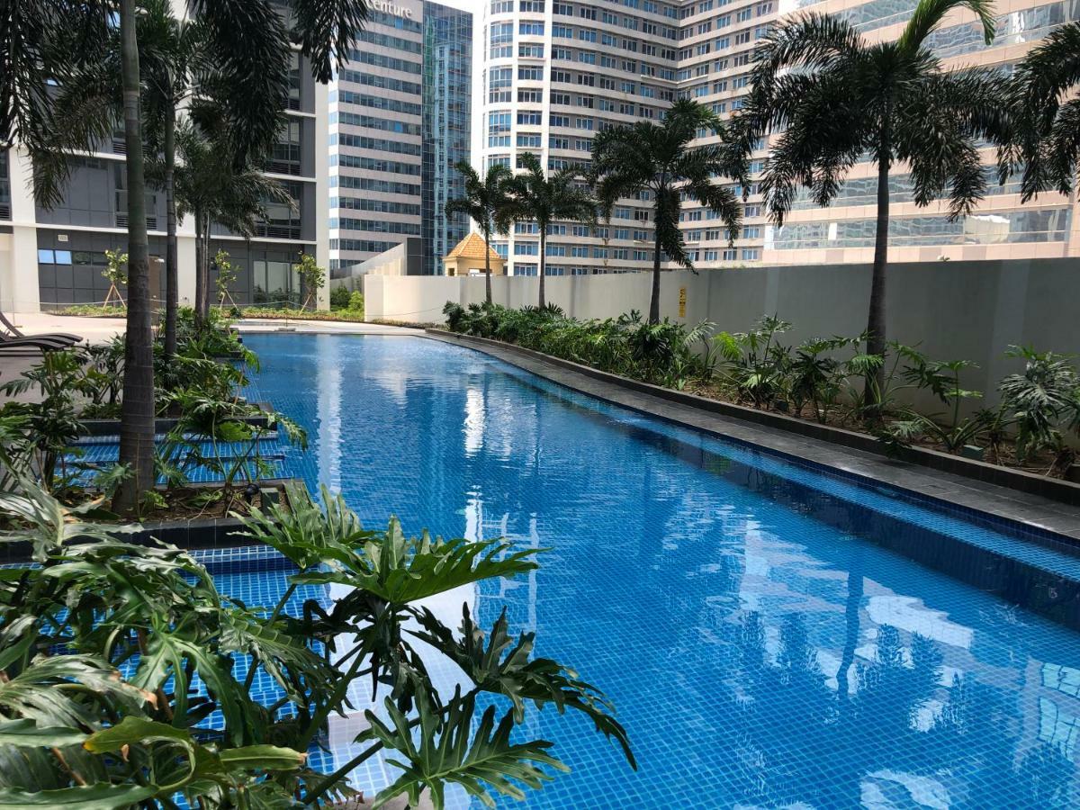 37Z One Eastwood Avenue Apartment Manila Exterior photo